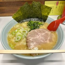 ラーメン〝中〟ねぎ増し