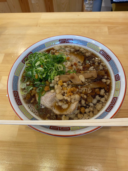 「中華そば大盛背脂トッピング」@中華そば つぼ万の写真