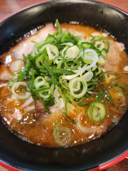 「旨辛醤油ラーメン角煮」@希望新風 長瀬近大前店の写真