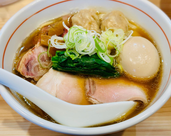 「特製中華そば+トロ肉ごはん【2100円】」@TOKYO RAMEN かいかの写真