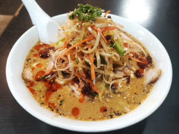 「青唐 焦がしごまみそラーメン　1,230円」@喜多方ラーメン 坂内 高円寺北口店の写真