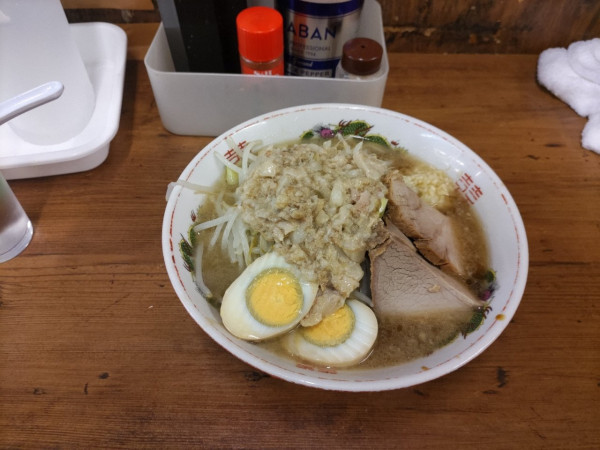 「小(少な目)＋煮卵」@ラーメン二郎 品川店の写真