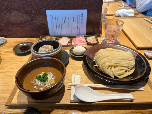 「つけ麺　中　➕　特選全部乗せ」@中華蕎麦 とみ田の写真