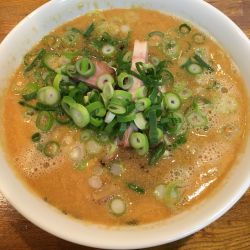 元祖ごまらーめん(750円)