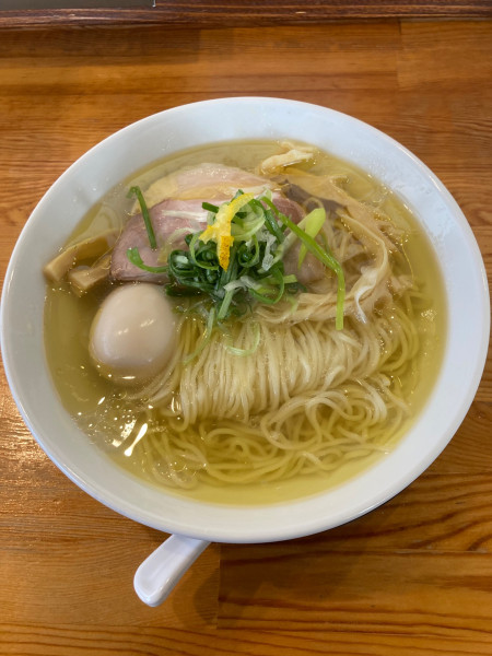 「塩らーめん　味玉付き」@麺堂HOMEの写真