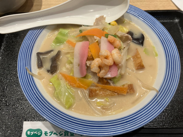 「スモールちゃんぽん 590円」@長崎ちゃんぽんリンガーハット 博多デイトスアネックス店の写真