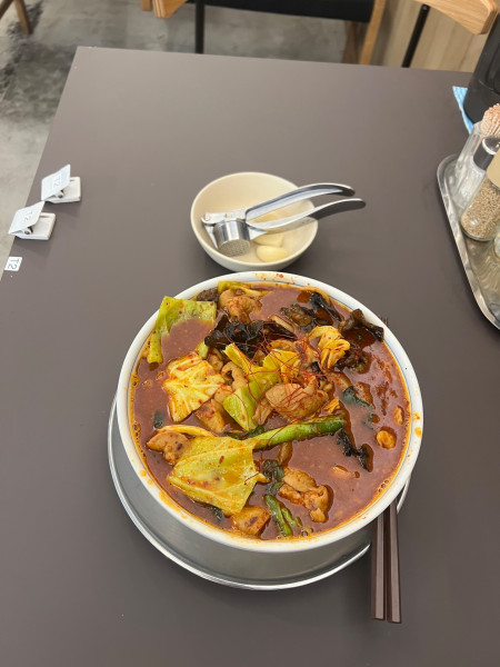 「激辛ホルモン」@麻布ラーメン 慶応三田店の写真