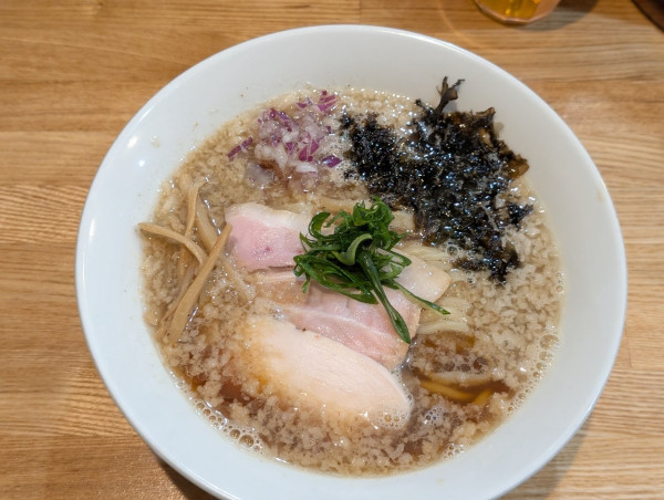 「夜限定背脂煮干し」@RAMEN TOMOの写真