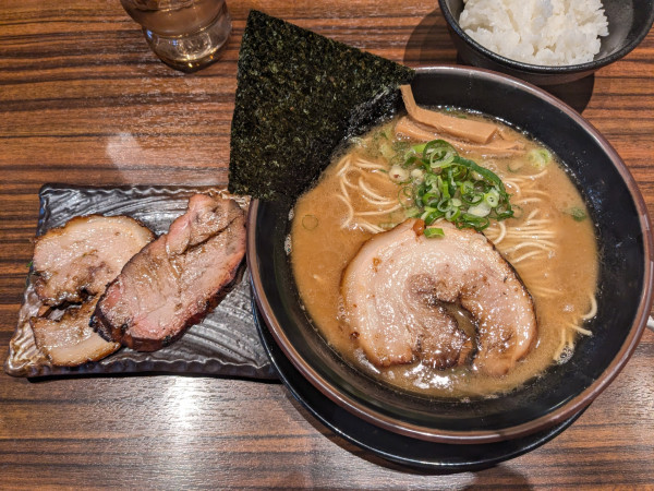 「チャーシュー中華蕎麦」@中華そば ひら井 たまプラーザ店の写真
