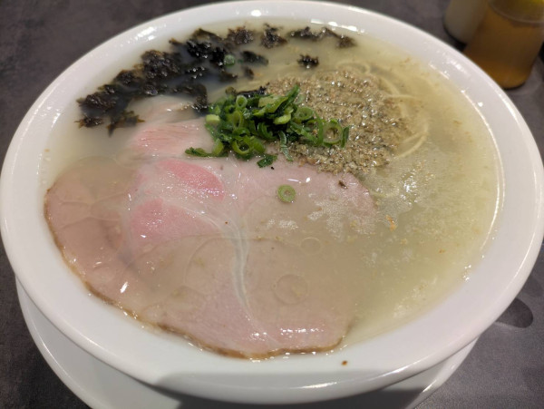 「牡蠣塩ラーメン(900円)」@むかん横浜の写真