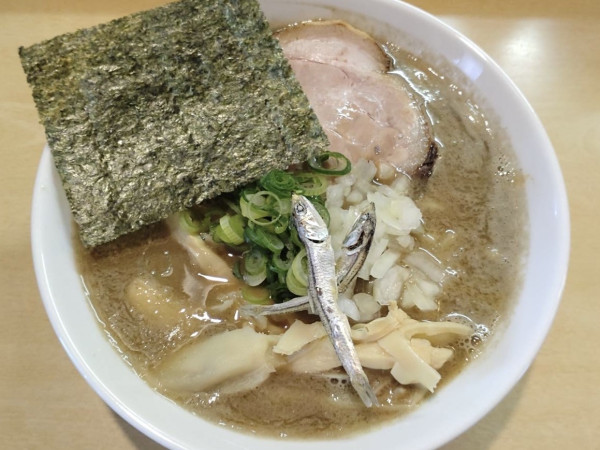 「濃厚煮干しラーメン」@三代目しゅうの写真