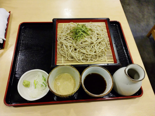 「ざるそば（700円）＋胡麻くるみつゆ（200円）」@ぜんこうの写真