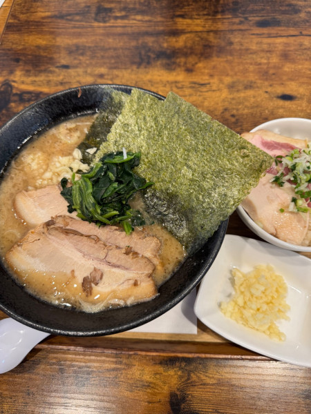 「ハイブリッドラーメン」@自家製中華そば 麺の虜の写真