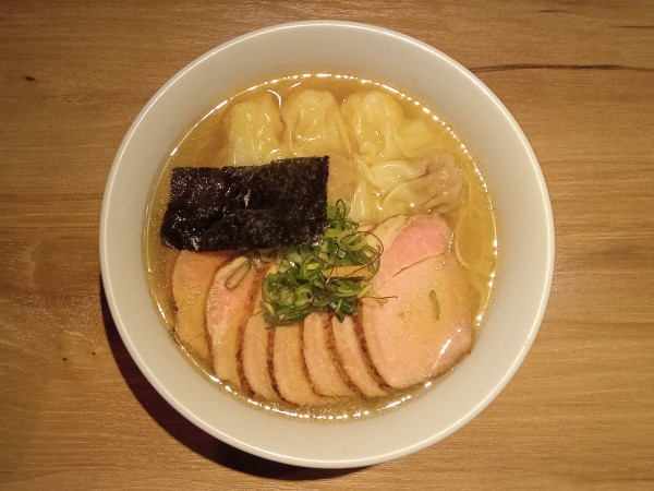 「白旨特製チャーシュー麺」@中華soba いそべの写真