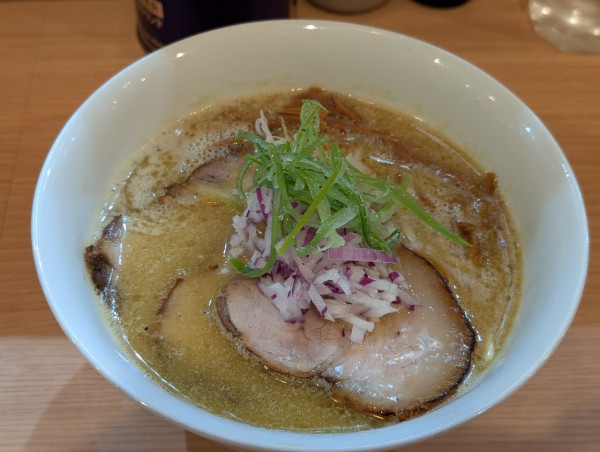 「鶏白湯らーめん」@RAMEN ガモウスマイルの写真