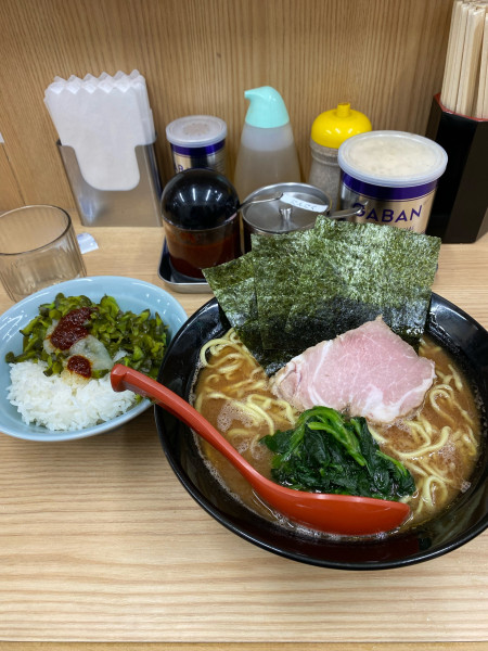 「中盛ラーメン」@横浜ラーメン 武蔵家 御茶ノ水店の写真