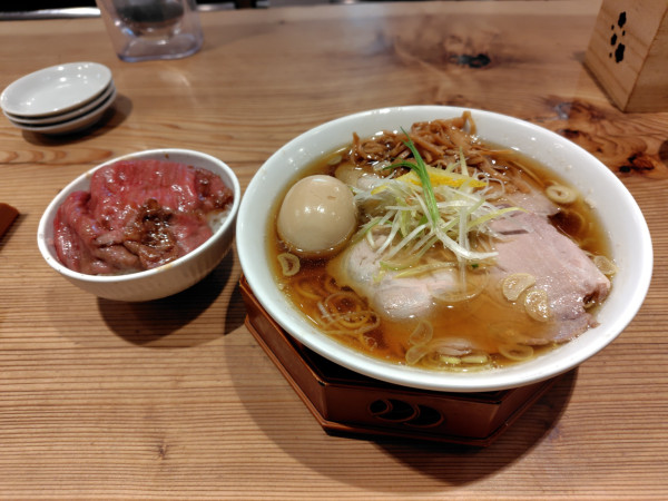 「煮干しと黒毛和牛ごはん¥1900」@かね田の写真