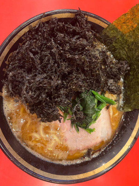「ラーメン(中)1,000円＋岩のり200円」@横浜家系ラーメン 大輝家の写真