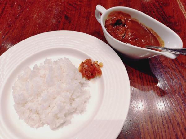 「フィレビーフカレー　１８８０円」@グリル満天星 丸ビル店の写真