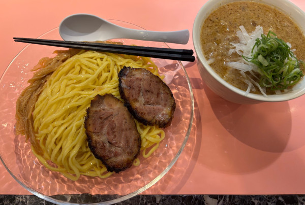 「パンチつけ麺　大盛　+  チャーシュー　+   ワンタン」@流星軒の写真