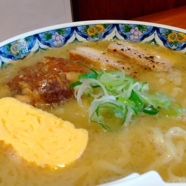 「#中華そば #豚骨出汁ベース #910円  #ごはん #120円」@中華そば 領寿庵の写真