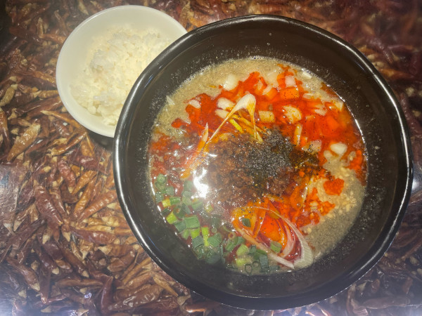 「四川坦々麺〜オリジナルブレンド〜、ライス」@四川担々麺 ななつぼし 新橋店の写真