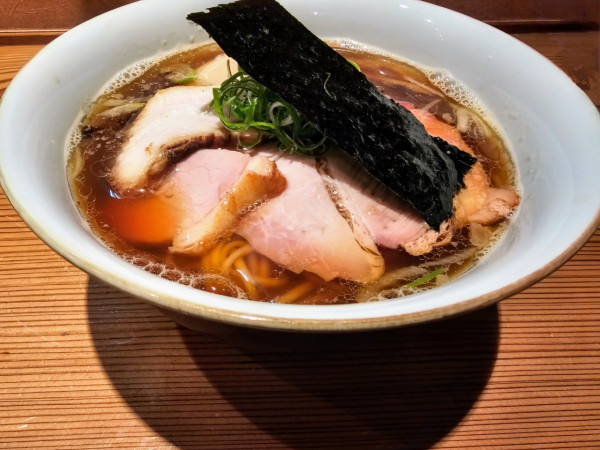 「特製醤油ラーメン」@らぁめん鴇の写真