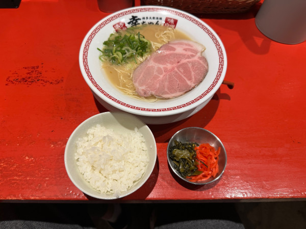 「ランチAセット（ラーメン・100g＋半ライス）1,000円」@博多大衆酒場 幸ちゃん 高崎駅東口店の写真
