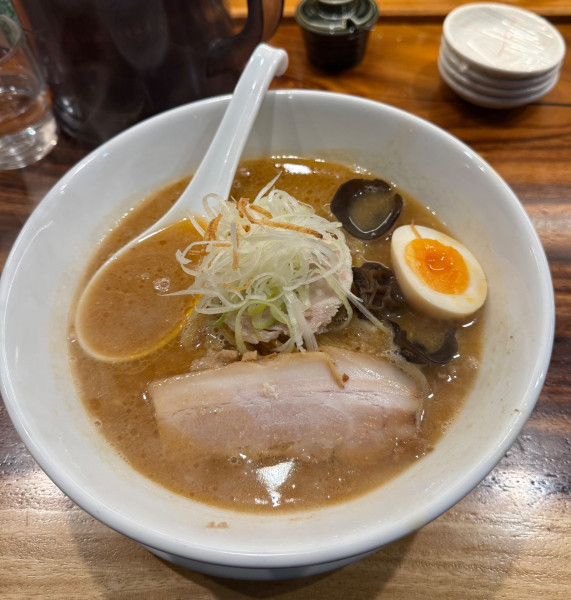 「濃厚味噌らーめん!」@麺屋 雪風 すすきの店の写真