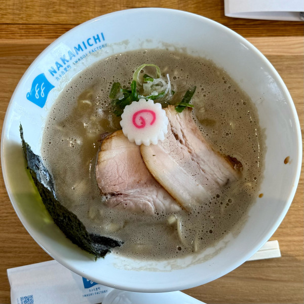 「やさしい濃厚煮干そば ¥990」@九十九里町 なかみちの写真