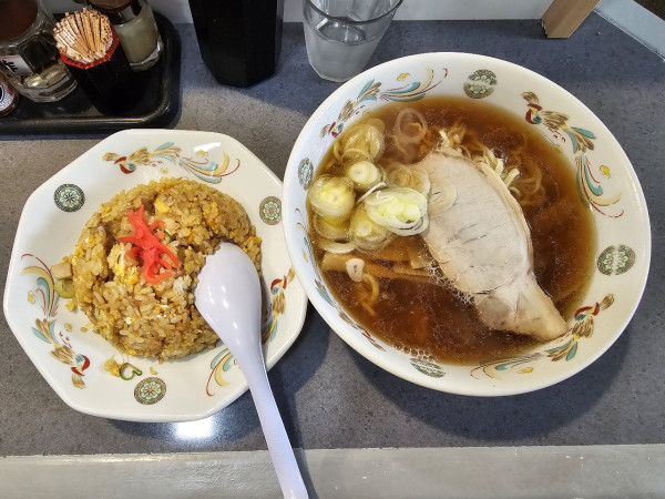 「中華セット　1050円」@山忠 大町の写真