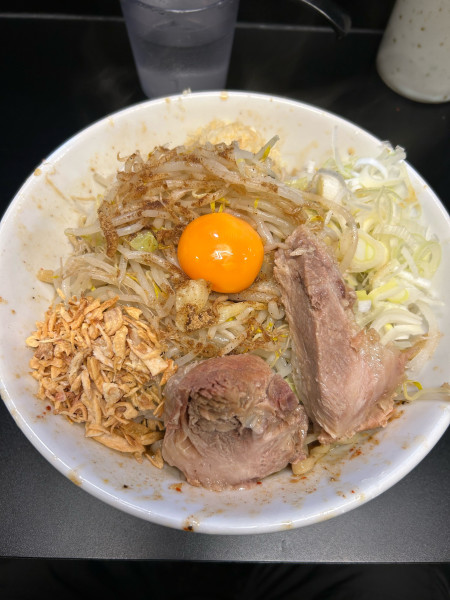 「まぜそば（880）」@豚ラーメン 蕨本店の写真