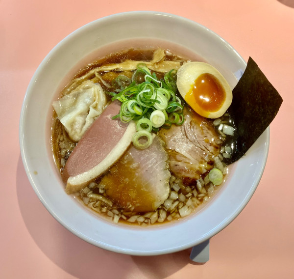 「燻製醤油ラーメン 1650円」@流星軒の写真