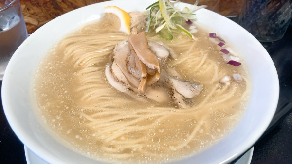 「塩鶏そば」@麺煌 MOGAMIの写真