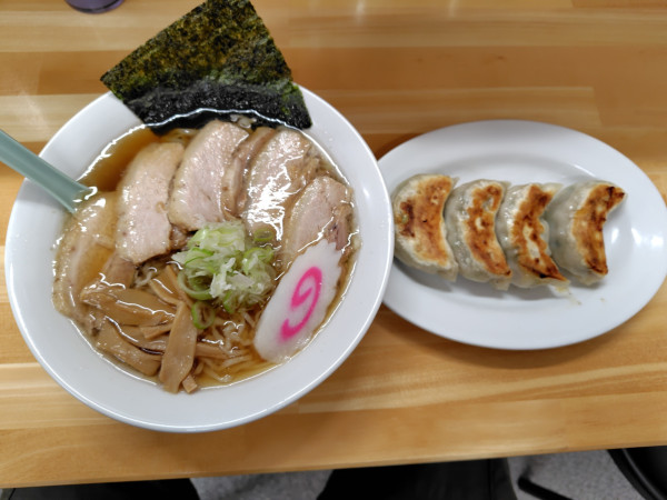 「チャーシューめん&焼餃子5個」@佐野らーめん 佳樹の写真
