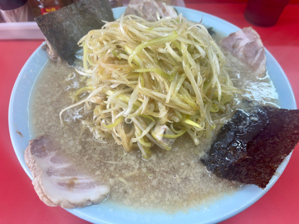 「ネギチャーシュー麺 中盛 TPネギダブル」@ラーメンショップ 丸ヶ崎店の写真