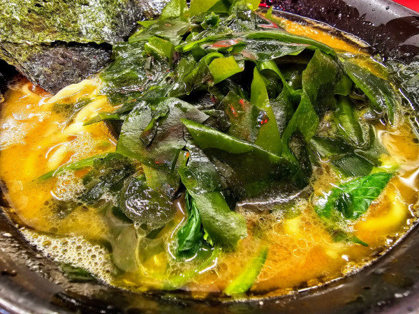 「ラーメンワカメトッピング」@ラーメン杉田家の写真