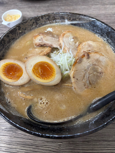 「札幌味噌チャーシュー麺　味玉」@麺屋とみよしの写真