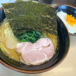 ラーメン 並 800円