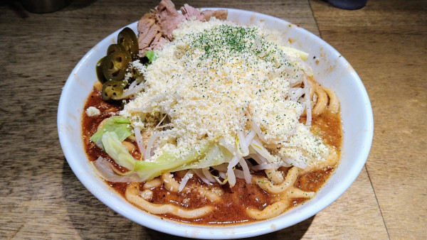 「【限定】ピザ汁なし＋ハラペーニョ･粉チーズ」@MEN YARD FIGHTの写真