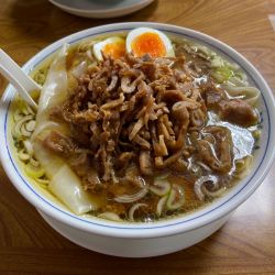チャーシューワンタン、鶏皮(1100円)