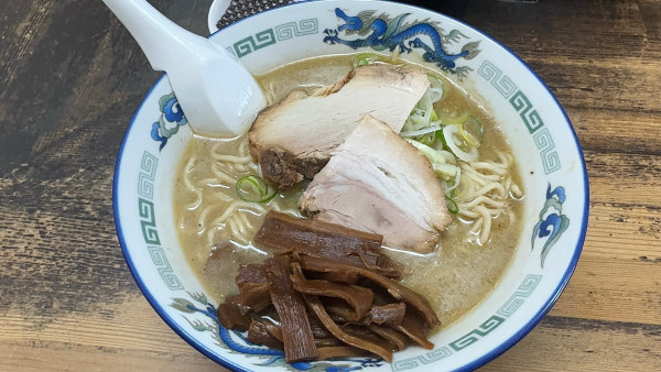 「こく煮干しラーメン」@長尾中華そば 青森駅前店の写真