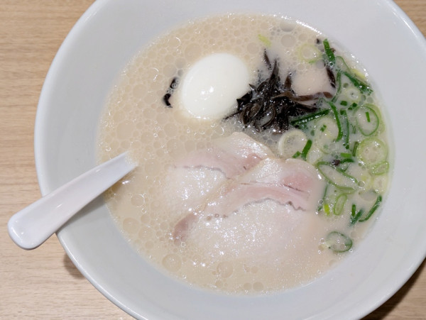 「玉子白丸」@博多一風堂 アトレ亀戸店の写真