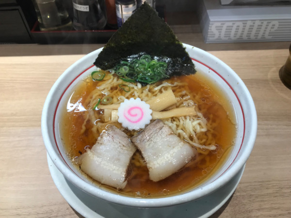 「山形中華そば 880円」@山形中華そば 麺や 一球の写真