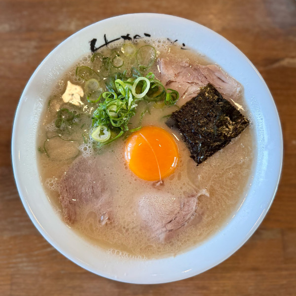 「生玉子ラーメン(850円)」@一休軒 呉服元町店の写真