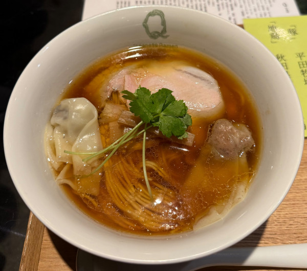 「醤油わんたん麺！」@Japanese Ramen Noodle Lab Qの写真