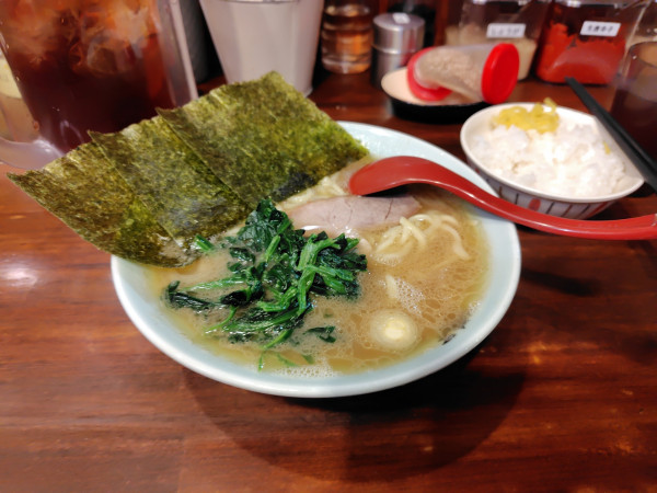 「ラーメン(並)¥900」@洞くつ家の写真
