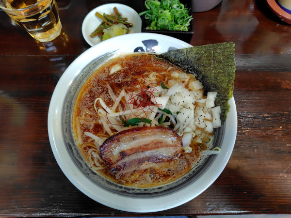 「コク甘醤油らーめん869円（春限定）、アプリクーポンねぎ」@ばり馬 鳥取トリニティモール店の写真