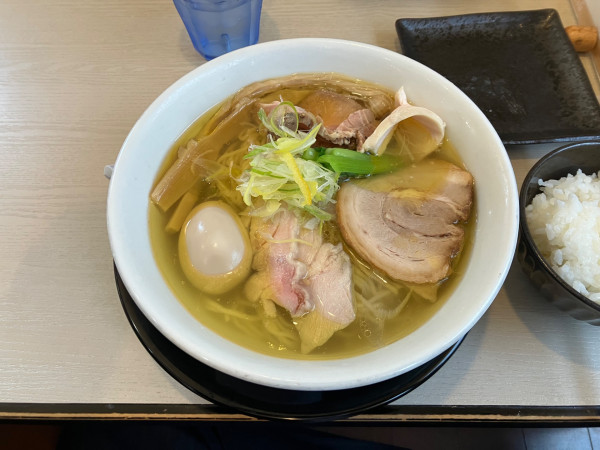 「特製しおそば」@麺の風 祥気の写真