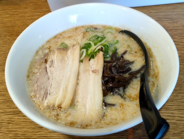 「白」@博多らーめん 長風の写真